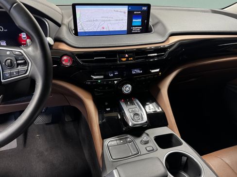 Certified 2024 Acura MDX FWD w/ Technology Package image 25