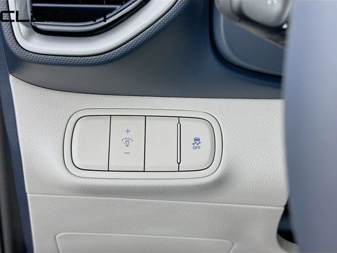 Certified 2026 Hyundai Venue SEL FWD image 13