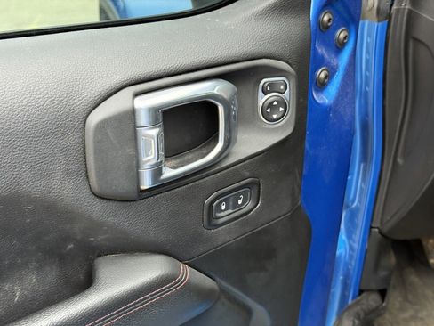 Used 2021 Jeep Gladiator Rubicon image 12