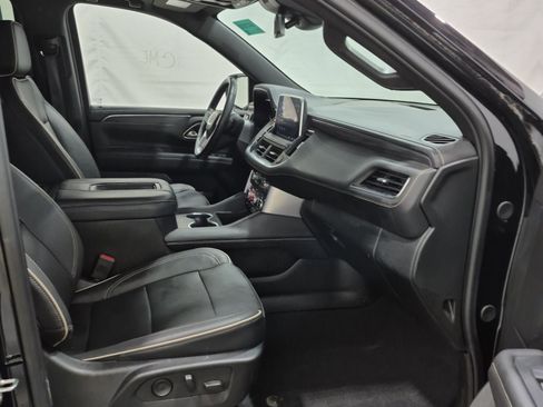 Used 2023 GMC Yukon SLT w/ SLT Premium Package AWD/4WD image 10