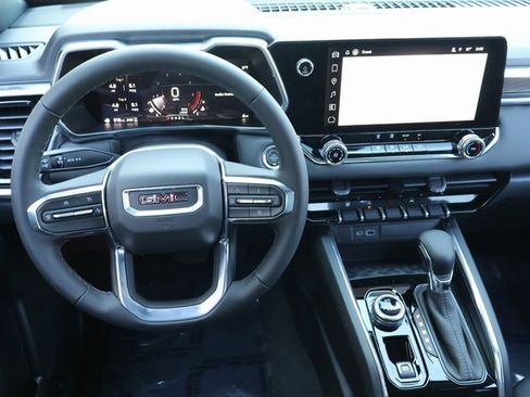 New 2026 GMC Canyon Elevation image 14