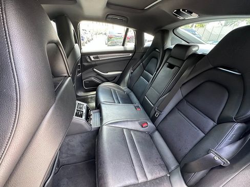 Certified 2023 Porsche Panamera RWD image 40