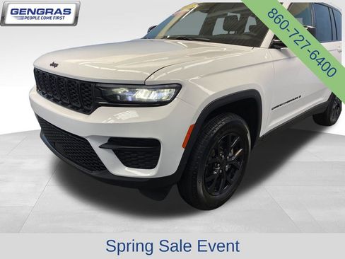 Certified 2025 Jeep Grand Cherokee Altitude AWD/4WD image 50
