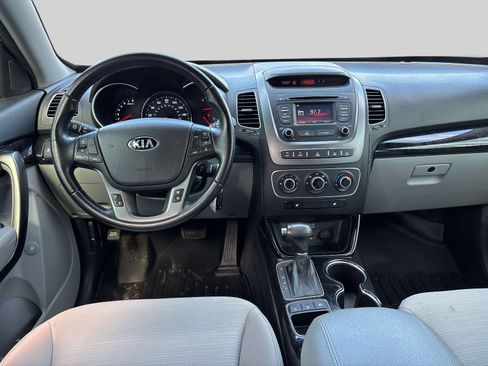 Used 2014 Kia Sorento LX w/ LX V6 Convenience Package AWD/4WD image 11