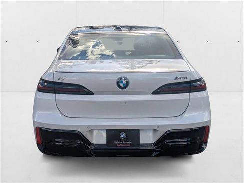 New 2026 BMW i7 M70 w/ Executive Package AWD/4WD image 7