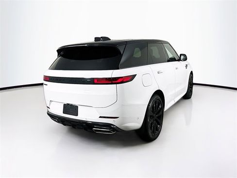 New 2026 Land Rover Range Rover Sport Dynamic SE image 5