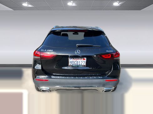 Used 2023 Mercedes-Benz GLA 250 4MATIC image 5