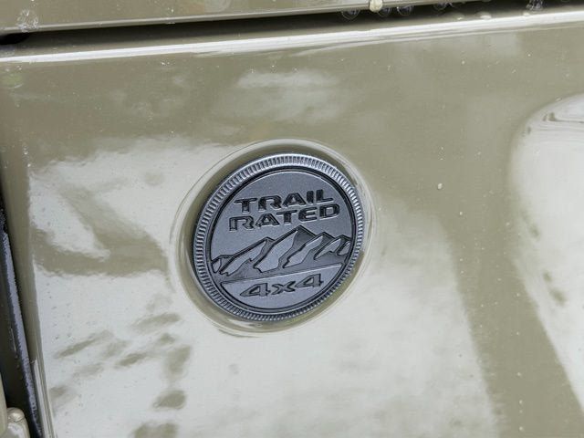 Used 2026 Jeep Gladiator Willys AWD/4WD image 5