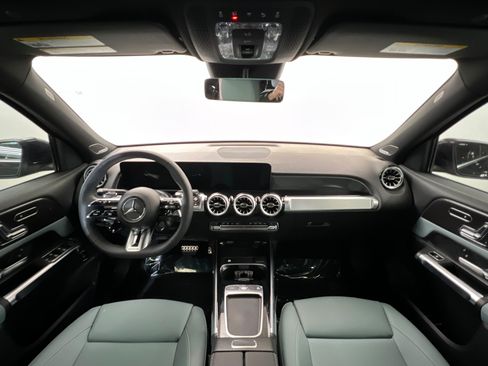 New 2026 Mercedes-Benz GLB 35 AMG 4MATIC image 9