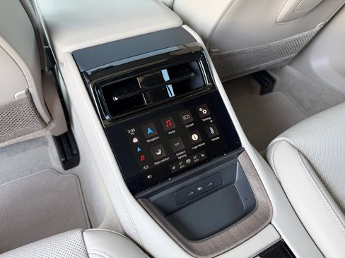 Certified 2024 Porsche Panamera 4 image 18