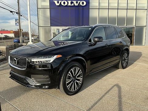 Used 2020 Volvo XC90 T5 Momentum w/ Protection Package Premier image 3