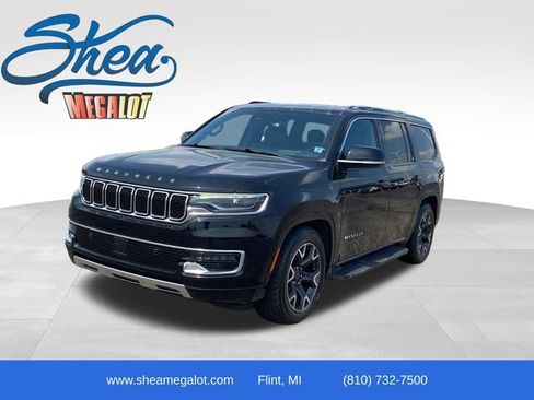 Used 2023 Jeep Wagoneer Series III w/ Preferred Equipment Group AWD/4WD image 1
