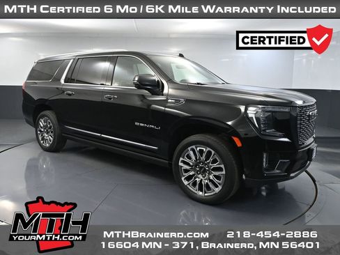 Used 2023 GMC Yukon XL Denali Ultimate AWD/4WD image 1