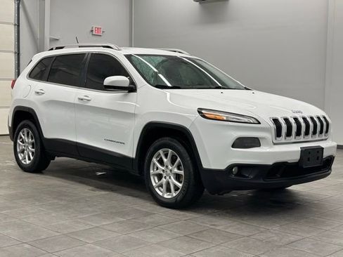 Used 2015 Jeep Cherokee Latitude image 1