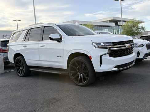 Used 2022 Chevrolet Tahoe LS image 3