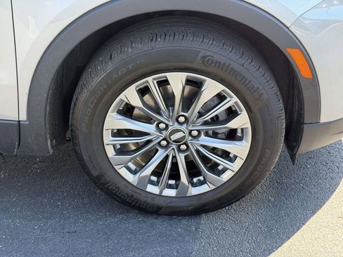Used 2025 Cadillac XT4 Premium Luxury AWD/4WD image 9