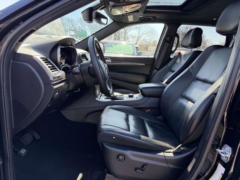 Used 2019 Jeep Grand Cherokee Limited image 12