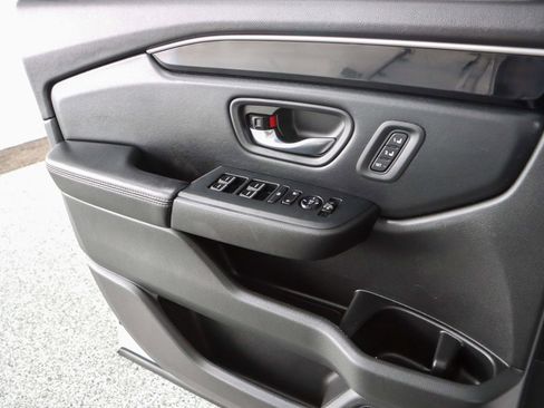 Used 2023 Honda Pilot Touring image 22