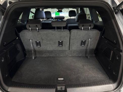 Used 2025 GMC Acadia Elevation image 25