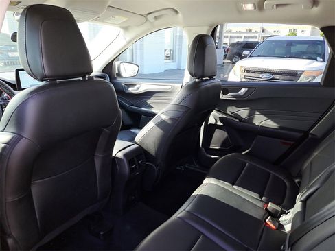 Used 2022 Ford Escape SEL w/ Technology Package image 6