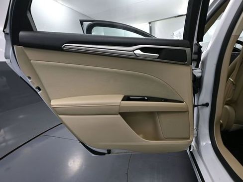 Used 2016 Ford Fusion SE FWD image 34