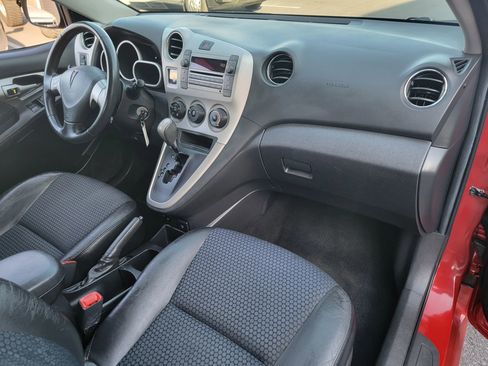 Used 2009 Pontiac Vibe GT image 11