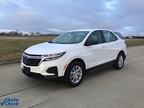 Used 2024 Chevrolet Equinox LS image 9