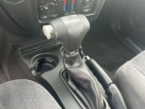 Used 2008 Chevrolet TrailBlazer LT image 28