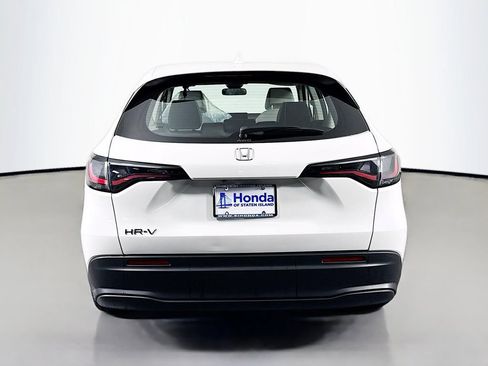 Certified 2024 Honda HR-V LX image 6