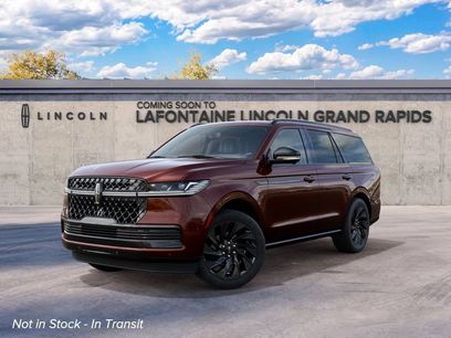 New 2027 Lincoln Navigator Reserve w/ Jet Appearance Package