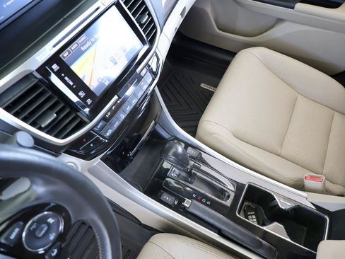 Used 2016 Honda Accord EX-L image 38