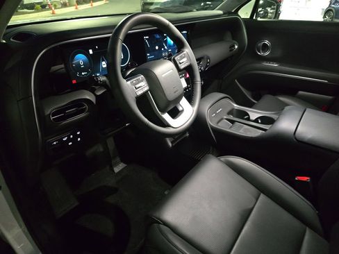 Used 2026 Hyundai Palisade SEL FWD image 18