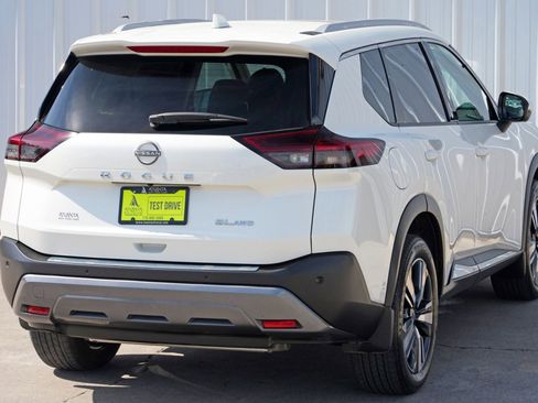 Used 2023 Nissan Rogue SL w/ SL Premium Package image 49