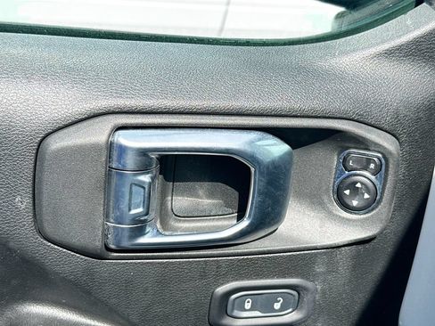 Used 2023 Jeep Wrangler Unlimited w/ Cold Weather Group AWD/4WD image 19