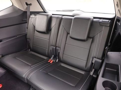 Used 2023 Volkswagen Atlas SEL AWD/4WD image 12