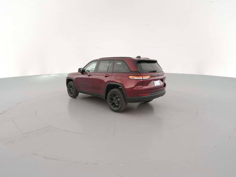 New 2025 Jeep Grand Cherokee Altitude image 8