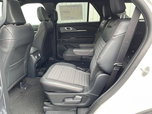 New 2026 Ford Explorer ST-Line w/ ST-Line Street Pack AWD/4WD image 18
