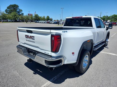 New 2026 GMC Sierra 3500 SLE w/ SLE Value Package AWD/4WD image 3