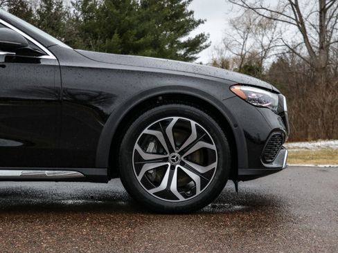 Used 2025 Mercedes-Benz E 450 4MATIC All-Terrain Wagon image 4