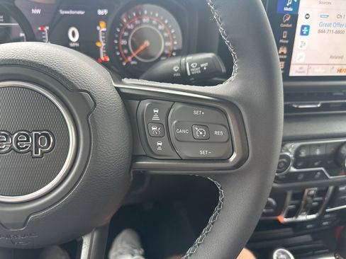 New 2025 Jeep Gladiator Sport image 63