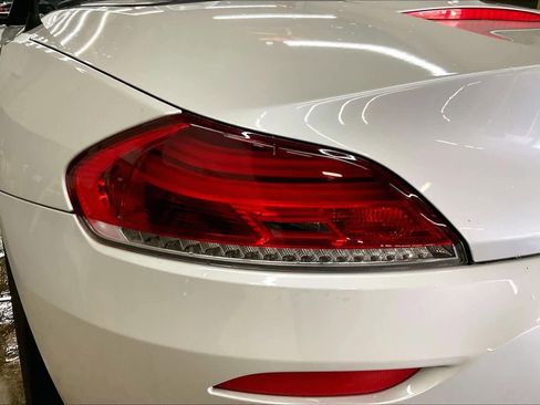 Used 2016 BMW Z4 sDrive35is image 29