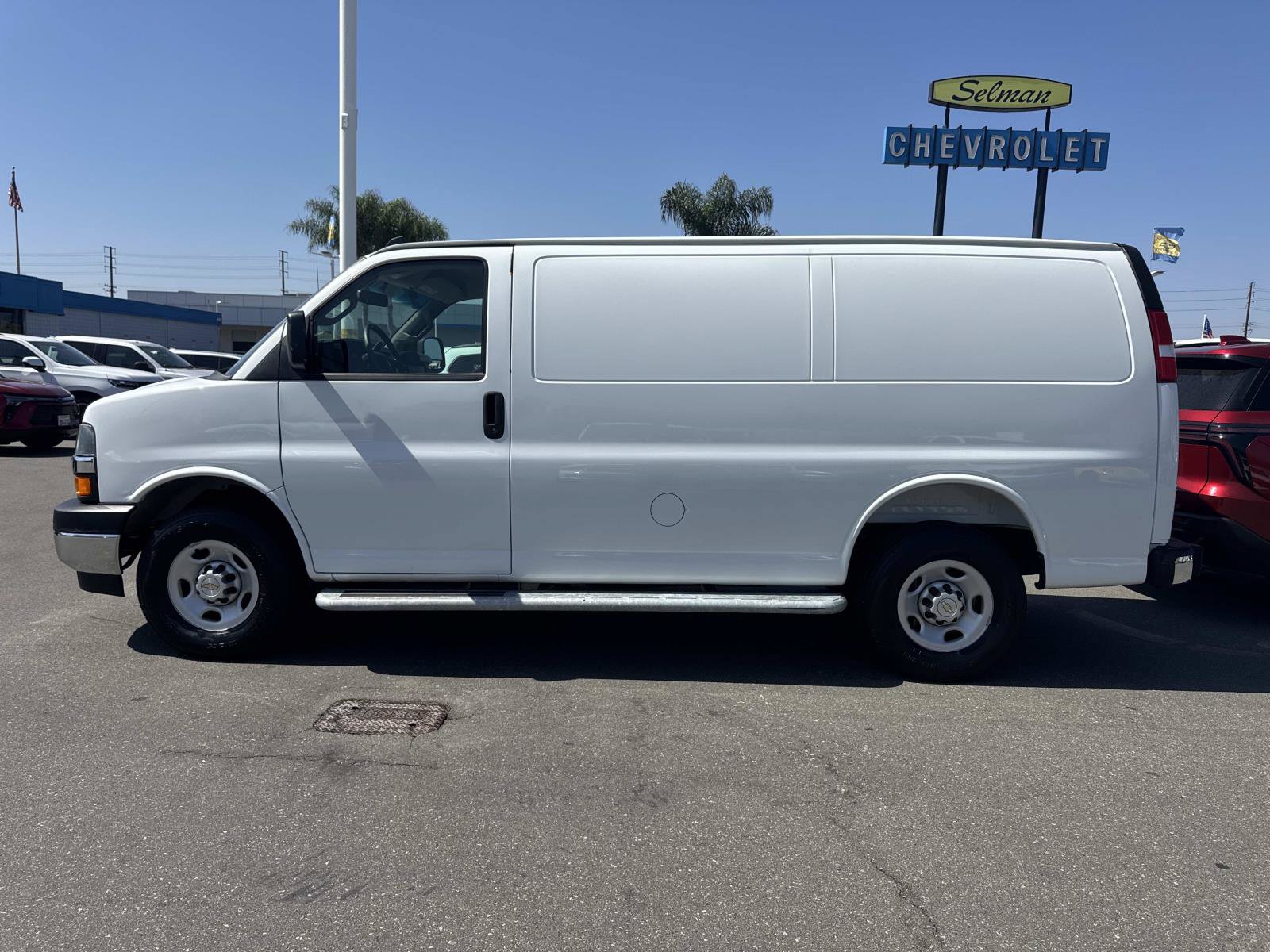 Used 2025 Chevrolet Express 2500 w/ Driver Convenience Package RWD image 8