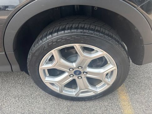 Used 2019 Ford Escape Titanium FWD image 41