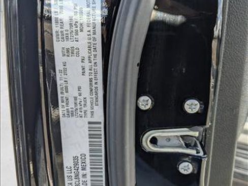 Used 2022 RAM 3500 Tradesman image 24