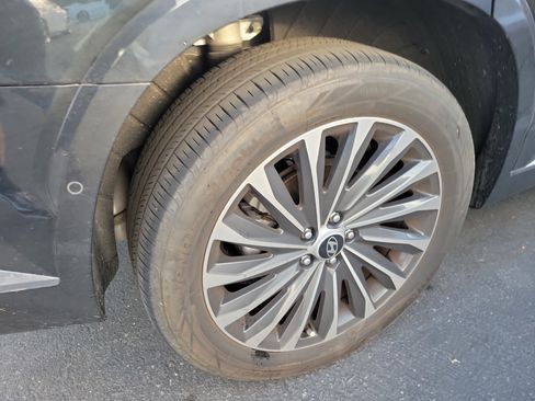 Used 2024 Hyundai Palisade Calligraphy FWD image 4
