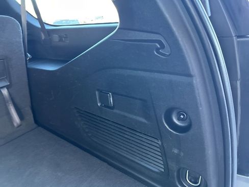 Used 2021 Chevrolet Suburban LS image 22