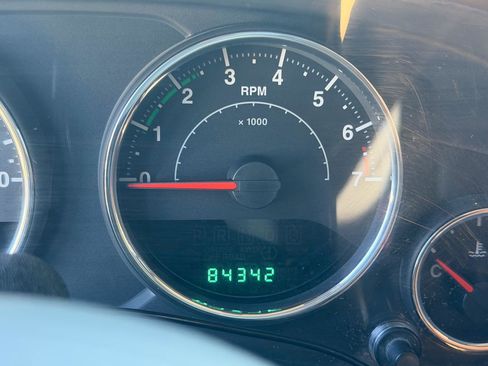 Used 2014 Jeep Wrangler Sport AWD/4WD image 17