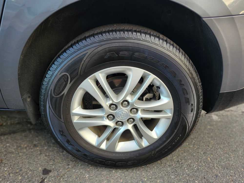 Used 2020 Buick Enclave Essence AWD/4WD image 7
