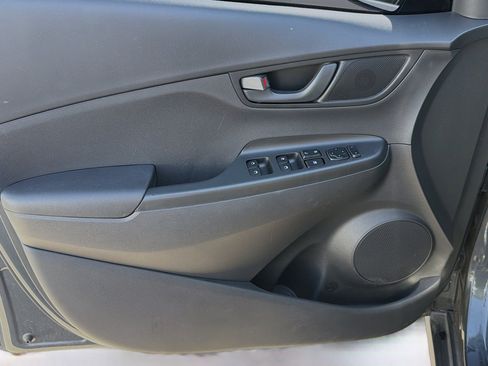 Used 2021 Hyundai Kona SE image 20