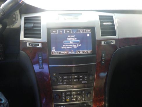 Used 2012 Cadillac Escalade ESV Premium AWD/4WD image 28